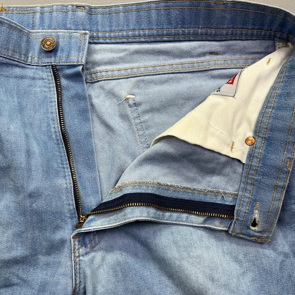 Vintage Levi's Action Jeans Light Wash Denim Straight Leg Men Sz 36 Fits 34